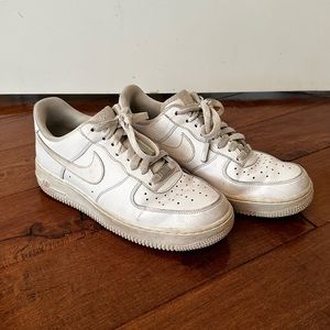 Airforce 1 Women’s Size 9